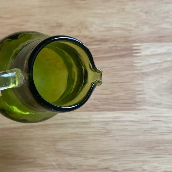 🌷5/$25 Vintage Miniature Green Glass Pitcher - Picture 10 of 12